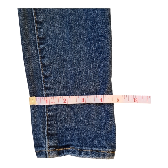 Levi's - Picture 4 of 6